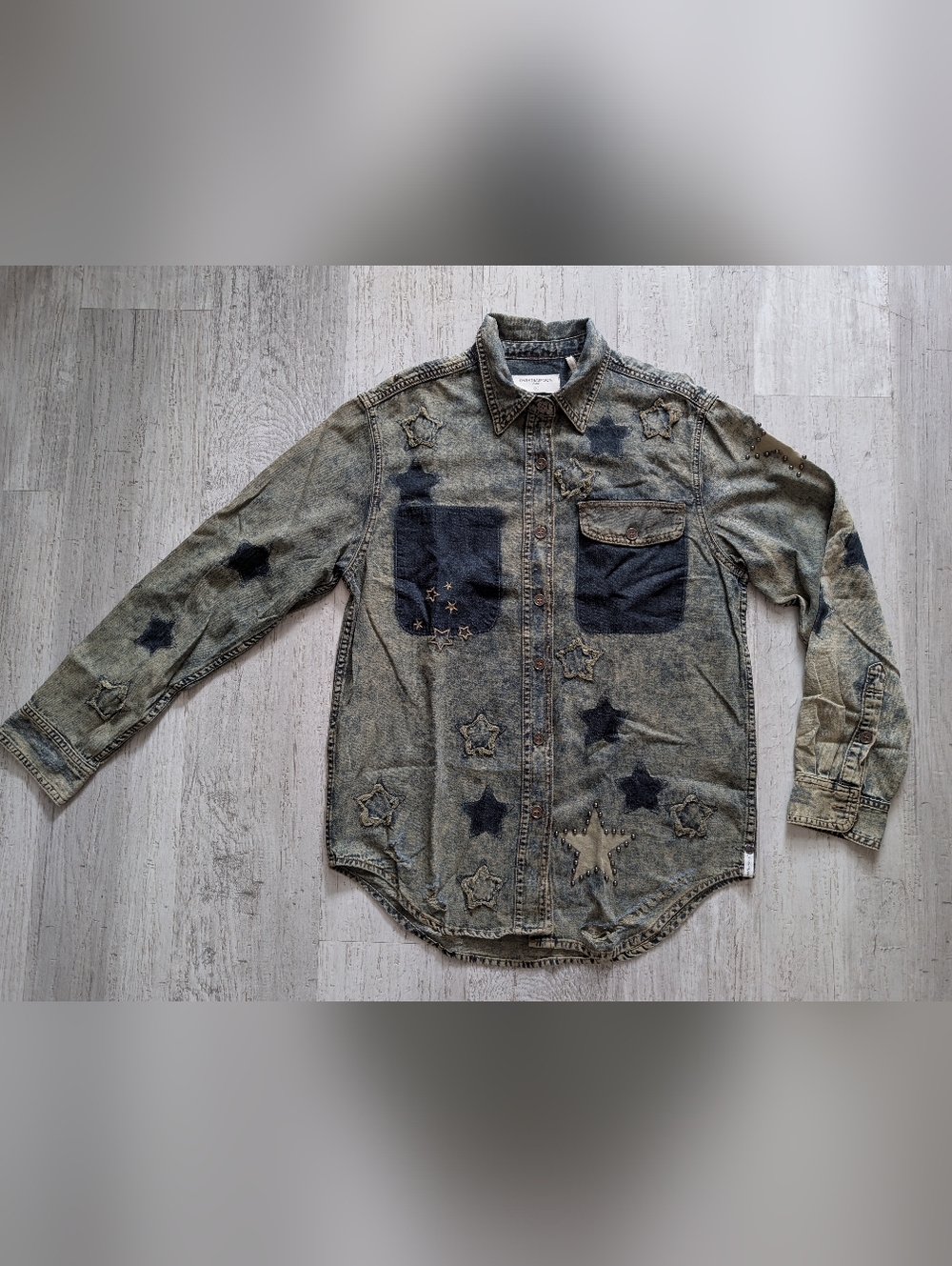 One Teaspoon-Star Patch + Studs Distressed/ Antique Was Denim Shirt - Size Small